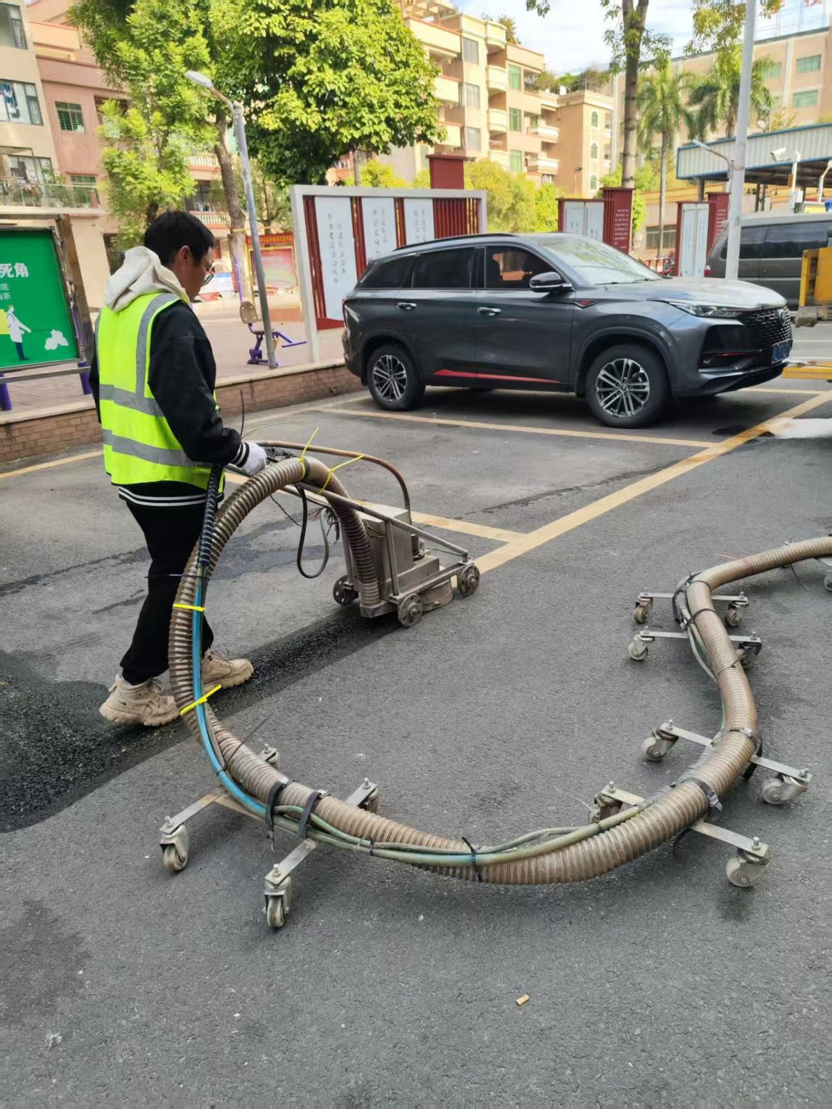 瀝青路面水除線施工